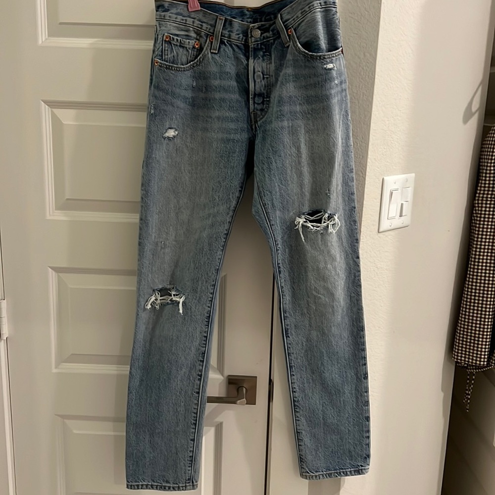 Gently used Levi’s women 501 size 27